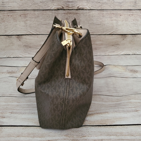 Michael Kors Camille Small Logo Satchel - Picture 9 of 15